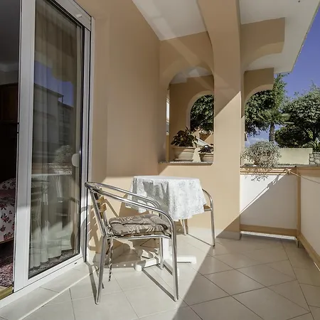 Apartment Marica Beg Palit