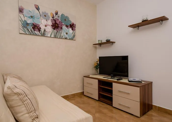 Marica Beg דירה *