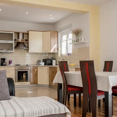 Apartment Apartmani Marica Beg *