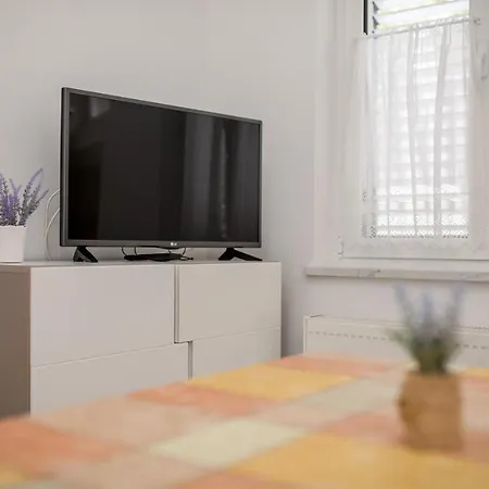 Apartment Apartmani Marica Beg Palit