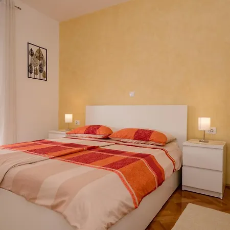 Apartment Apartmani Marica Beg Palit