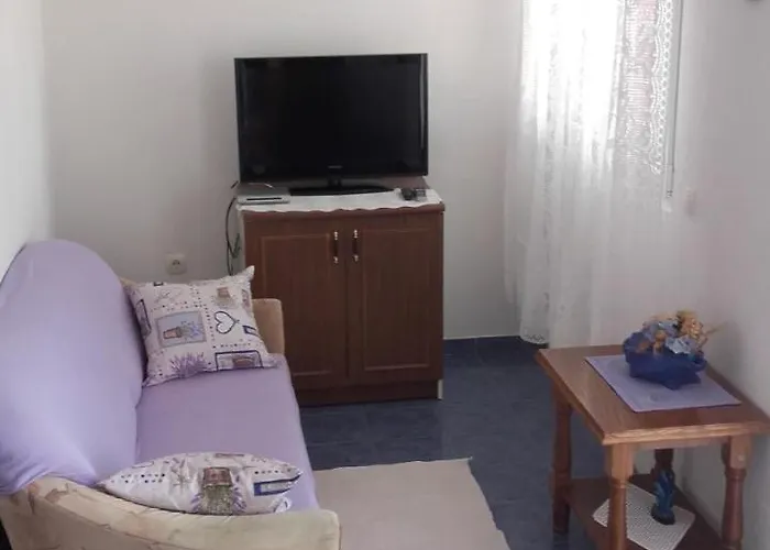 Marica Beg Apartmán New Translation